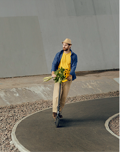 Simple Maintenance Tips to Extend the Life and Appearance of Your Driveway